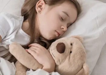 Tips Tidur Malam Hari dari Dokter Anak, Konsistensi sebagai Kunci Utama