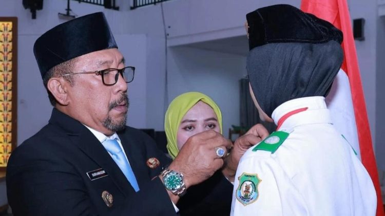 Viral Bupati Bombana Diduga Pakai Jam Mahal, Mendagri Sampaikan Pesan Menohok