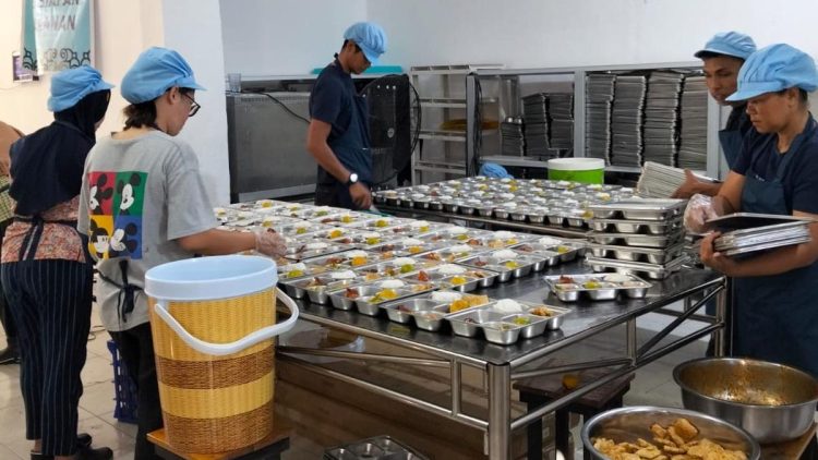 Selidiki Temuan Belatung pada Makanan Bergizi Gratis di Sorong Papua Barat Daya