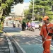 Sampah dan Kaca Berserakan di Pejompongan, Pasukan Orange Bekerja untuk Merapikan Sisa Demo