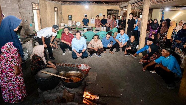 Dukung UMKM Gula Jawa Pacitan Go Digital Lestarikan Tradisi dan Tingkatkan Inovasi