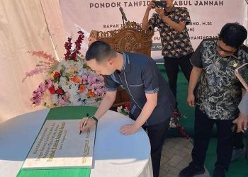 Peletakan Batu Pertama Pondok Tahfidz oleh Gusti Ega Putrawan Didukung Angel Karamoy