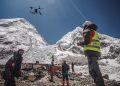 300 Kg Sampah di Puncak Gunung Everest Diangkut Menggunakan Drone Seharga Rp329 Juta