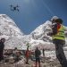 300 Kg Sampah di Puncak Gunung Everest Diangkut Menggunakan Drone Seharga Rp329 Juta
