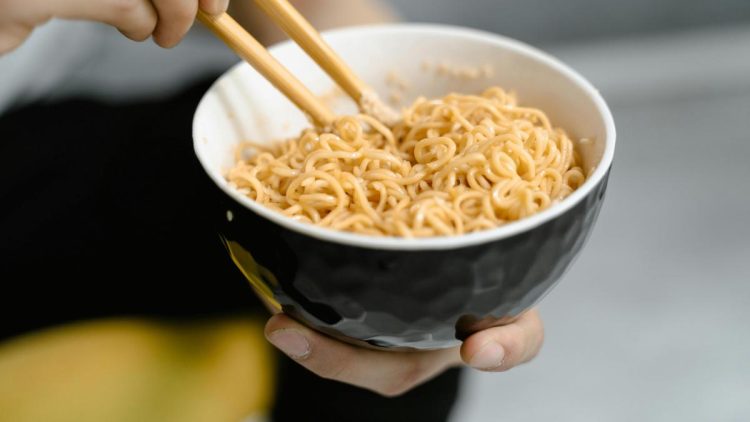 Mie Instan Praktis Namun Tekanan Darah Bisa Meningkat