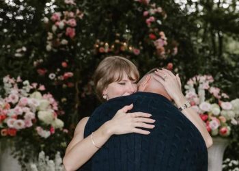 3 Berita Terpopuler Hari Ini: Taylor Swift Tunangan, Cincin Berlian Antik di Jari Manis