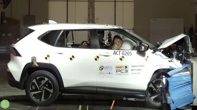Yaris Cross Raih Lima Bintang pada Uji Tabrak ASEAN NCAP