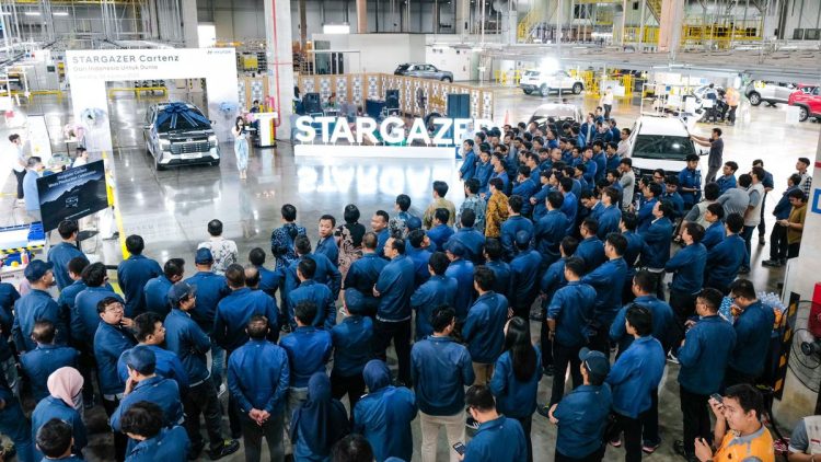 Produksi Lokal Hyundai Stargazer Cartenz dan Cartenz X Sudah Dimulai