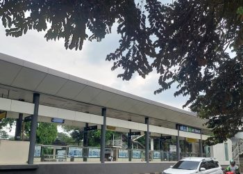 Transjakarta Mulai Beroperasi Lagi Setelah Hentikan Layanan Karena Demo