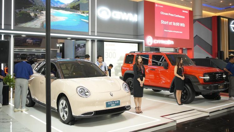 Mobil SUV Diesel dan Listrik Tampilkan Inovasi di GIIAS Surabaya 2025