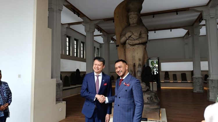 Wamenbud Giring dan Dirjen WIPO Tawarkan Solusi Masalah Royalti di Indonesia