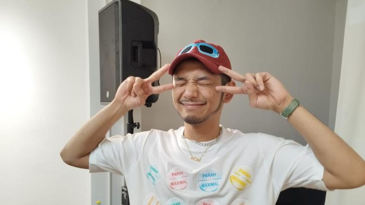 Mini Album Parah Max Basboi Kembali Hadir sebagai Obat Kekacauan Hidup Pendengar