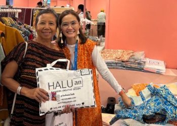 Pengusaha Muda Pasarkan Fashion Digital dalam Pameran Kreatif di Indonesia