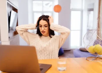 Ekspektasi Orangtua dan Tuntutan Akademik Terhadap Kesehatan Mental Mahasiswa