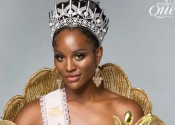 Pelukan Hangat Wakil Indonesia Miss International Queen 2025 Diduga Korban Rasisme