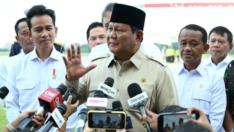 Prabowo Rapat Menteri di Kertanegara Bahas MBG dan Migas Minggu Malam