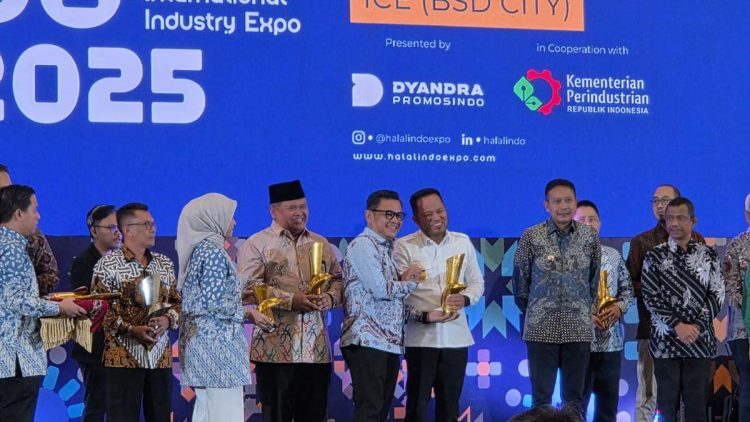 Penghargaan Industri Halal Indonesia 2025: Kaltim Terbaik dalam Program Halal Pemerintahan
