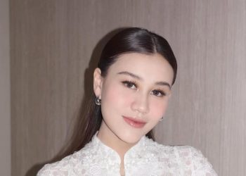 6 Potret Aaliyah Massaid dan Baby Arash Tetap Gaya Saat Momong Anak