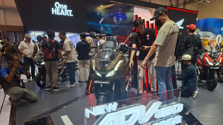 Honda ADV160 dan Motor Listrik Hiasi Booth AHM di IMOS 2025