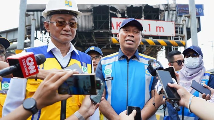 Gerbang Tol yang Terbakar Akibat Demo Kembali Beroperasi Besok