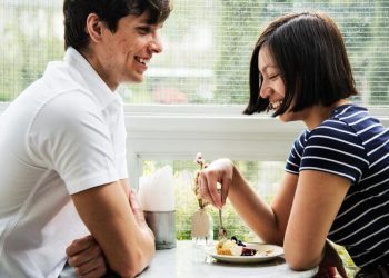 Naksir Atau Hanya Suka Perhatian? Cara Membedakannya dengan Jitu