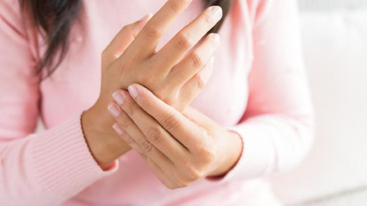 Atasi Asam Urat dengan 5 Daun yang Ampuh Mengurangi Nyeri