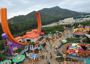 Insiden Wahana Frozen di Disneyland, Turis Pingsan dan Meninggal Dunia