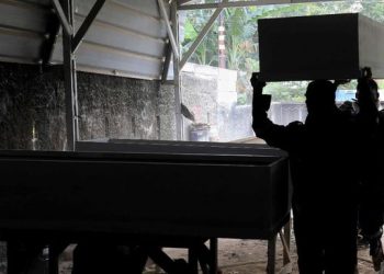 Warga Menolak Gotong Mayat Pejabat Tinggi Jakarta yang Terabaikan di Jalanan