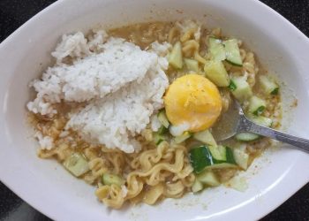 5 Cara Membuat Mi Instan Sehat Tanpa Mengurangi Kenikmatannya