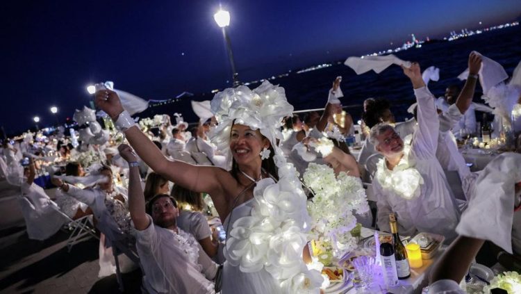 Pengalaman Makan Malam Misterius ‘Diner En Blanc’ di New York