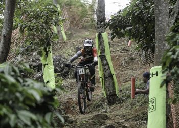 Pembalap Nasional Bersaing untuk Juara Umum Indonesian Downhill 2025 di Batu Putaran Terakhir