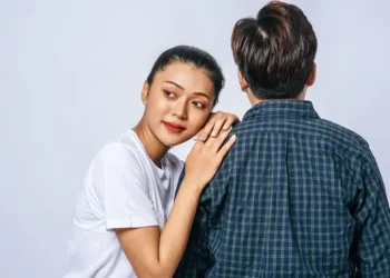 Penyebab Selingkuh Tak Selalu Karena Bosan, Ada Alasan Lain Menurut Ahli