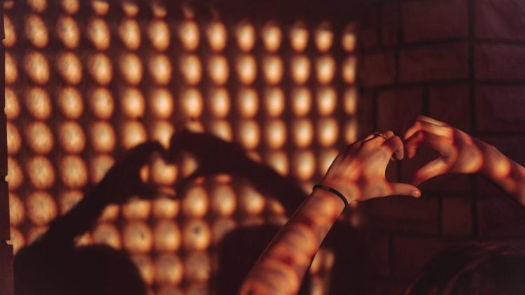 6 Ciri Introvert dan Cara Mengelola untuk Meningkatkan Kepercayaan Diri