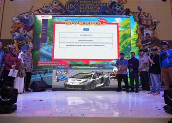 Beruntung, 2 Orang Ini Bawa Pulang Mobil Modifikasi Eksklusif