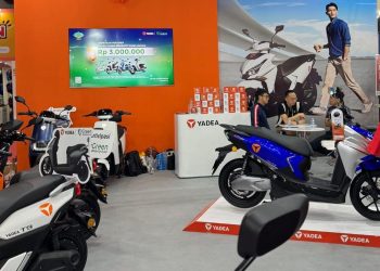 Perempuan Perlu Tahu Hal-Hal Ini Sebelum Membeli Sepeda Motor Listrik