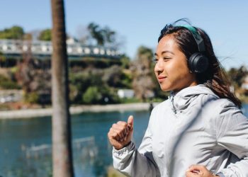 Rekomendasi Earbuds dan Headset untuk Aktivitas Olahraga dan Perjalanan