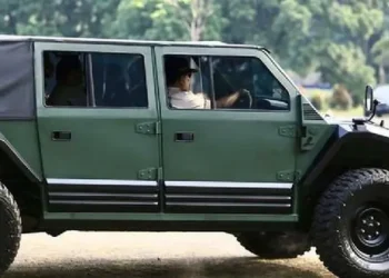 Presiden Sebut Indonesia Bisa Produksi Mobil Nasional dalam Tiga Tahun