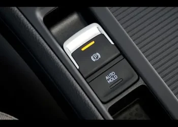 Jangan Terlambat Pasang Rem Parkir, Bisa Buat Kampas Lepas