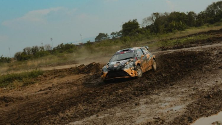 Lumpur dan Genangan Tidak Menghalangi Dewa United Raih Gelar Juara Sprint Rally