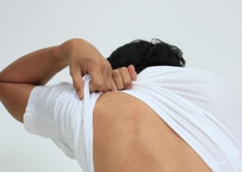 Mikroplastik di Air Hujan Berpotensi Berbahaya bagi Kesehatan Kulit