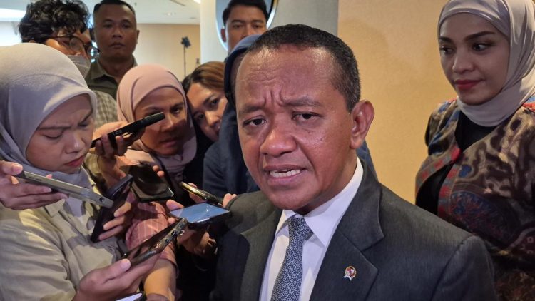 Menteri Bahlil Tinjau Kualitas BBM di Malang, Berikut Hasilnya