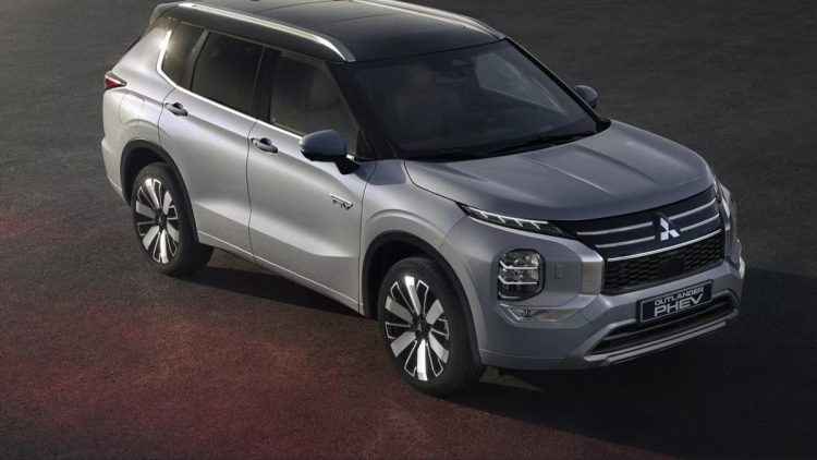 Outlander PHEV Terbaru Rilis Januari 2026, Simak Bocoran Informasinya