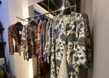3 Berita Teratas: 6 Batik Mewah Indonesia yang Menjaga Warisan dan Keanggunan Klasik