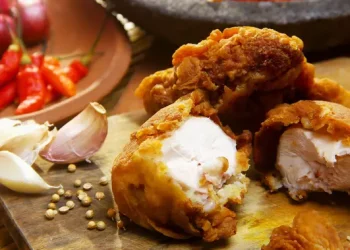 6 Resep Ayam Ungkep Bumbu Kuning Praktis dan Lezat Tanpa Santan