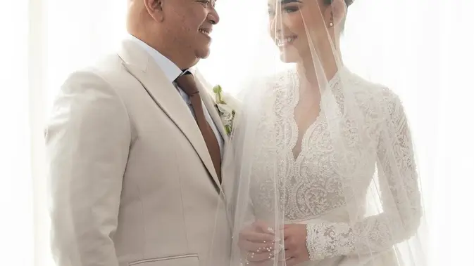 Sosok Ayah Amanda Manopo yang Mengharukan saat Dampingi Putrinya Menikah