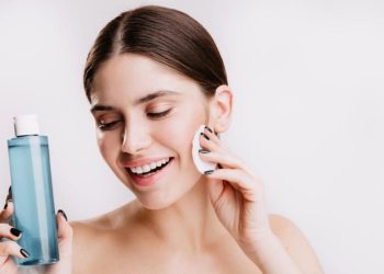 13 Manfaat Toner untuk Wajah Agar Kulit Bersih dan Terhidrasi dengan Optimal