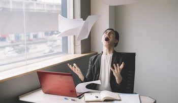 Pandangan Psikolog tentang Cara Menjaga Kesehatan Mental di Tengah Ancaman PHK