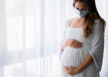 Senyum Ibu Hamil Ternyata Menyimpan Luka Mental yang Terabaikan