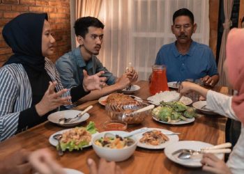 Makan Malam Tidak Membuat Gemuk Ini Faktanya untuk Tubuh Anda