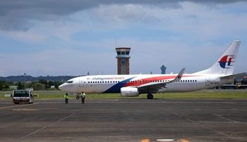 Polemik Usulan Larangan Alkohol dalam Penerbangan di Malaysia